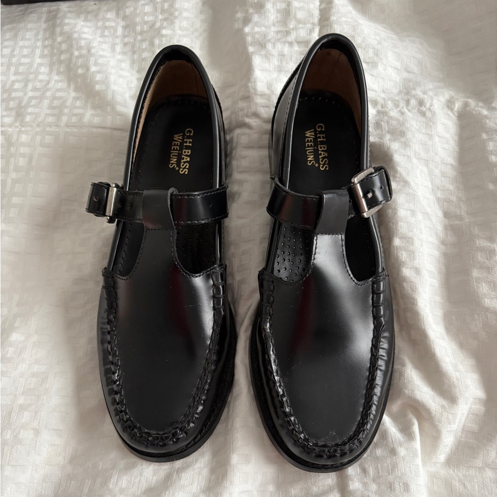 G.H. Bass | Weejuns Mary Jane T-Strap Loafers (Size 7.5)